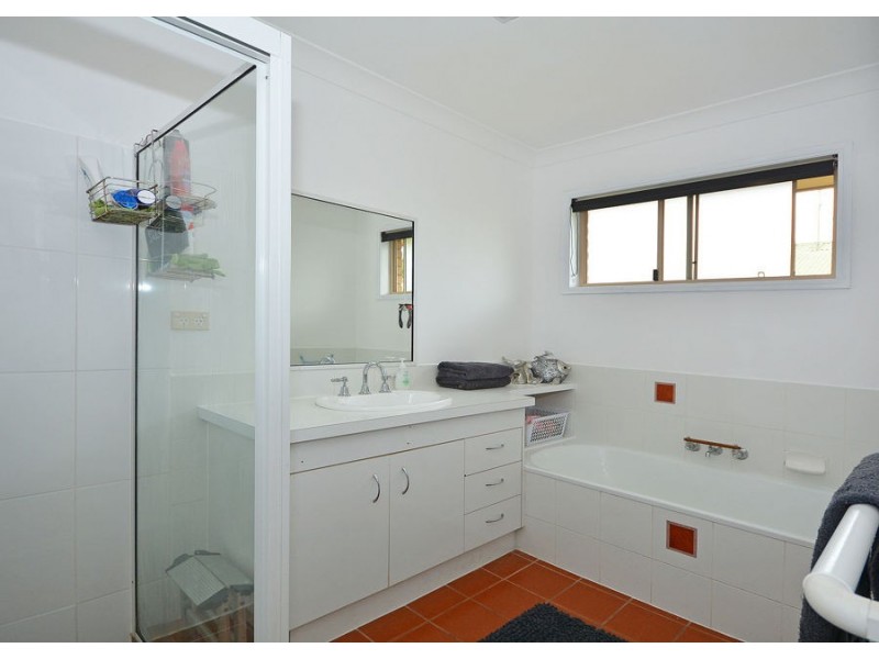 1 Greenway Drive, Pialba QLD 4655