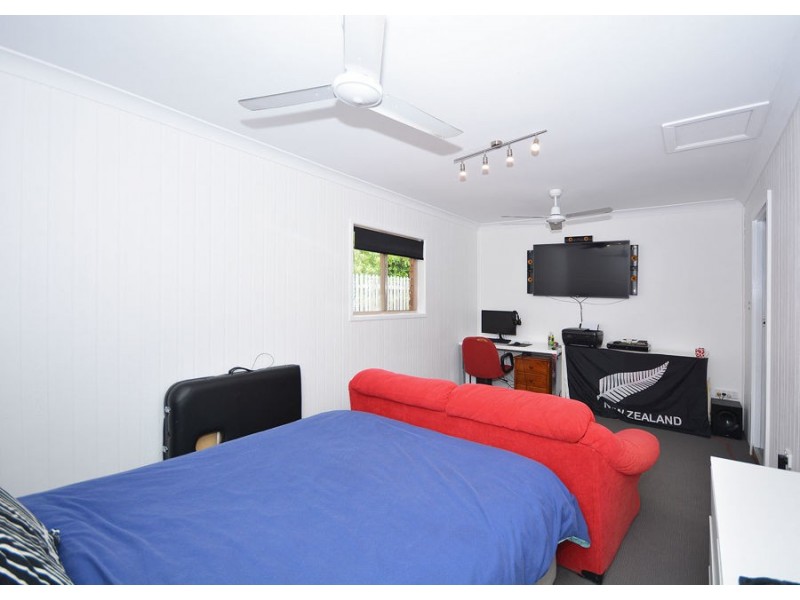 1 Greenway Drive, Pialba QLD 4655