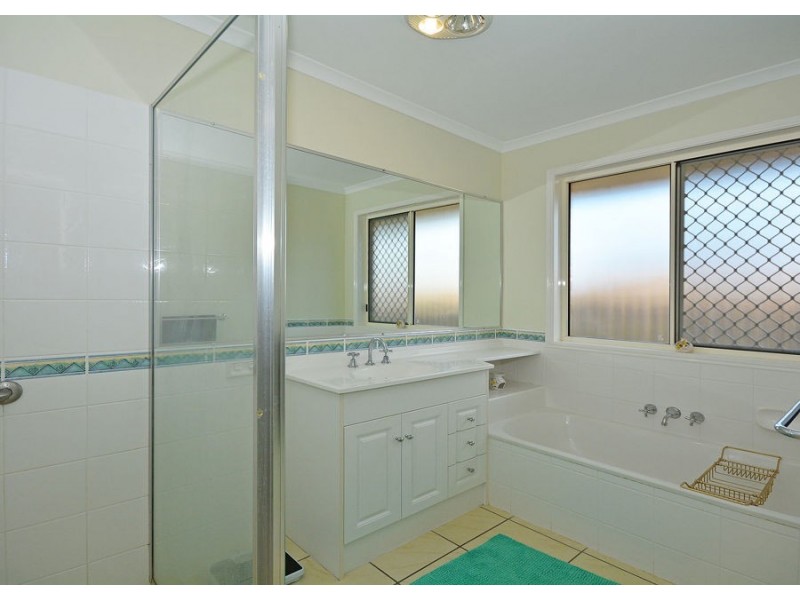 31 Abbey Court, Kawungan QLD 4655
