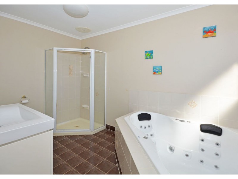 39 Fraser Drive, River Heads QLD 4655