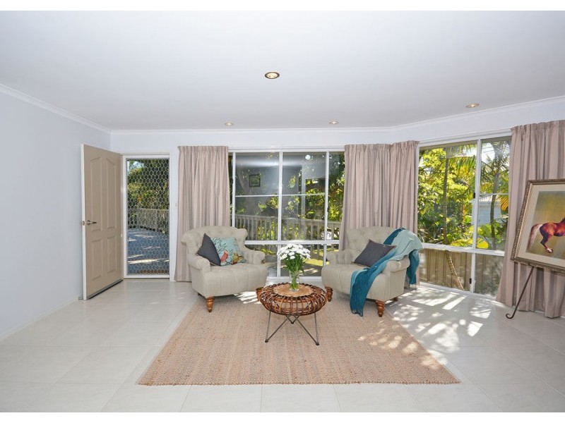 4 Tudor Avenue, Urraween QLD 4655