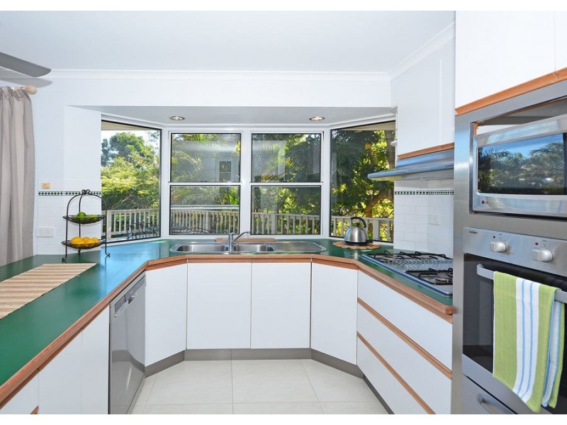 4 Tudor Avenue, Urraween QLD 4655