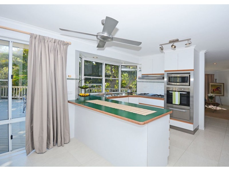 4 Tudor Avenue, Urraween QLD 4655