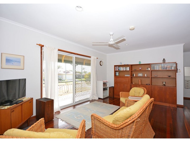 12 Polson Street, Point Vernon QLD 4655