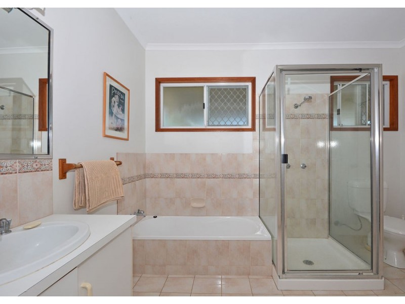 12 Polson Street, Point Vernon QLD 4655
