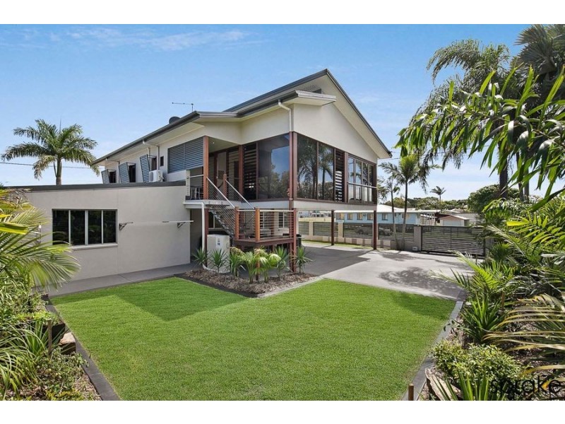 16 Pilot Street, Urangan QLD 4655