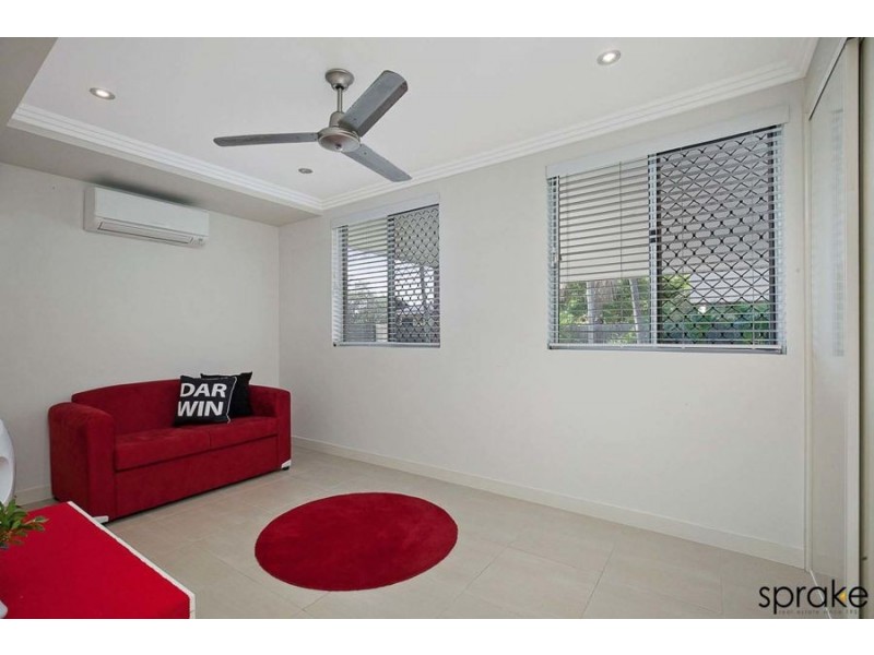 16 Pilot Street, Urangan QLD 4655