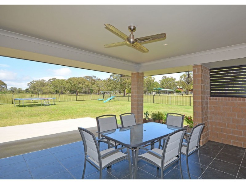 90 Oslove Drive, Booral QLD 4655