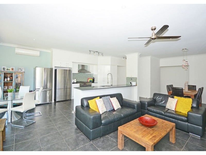 90 Oslove Drive, Booral QLD 4655