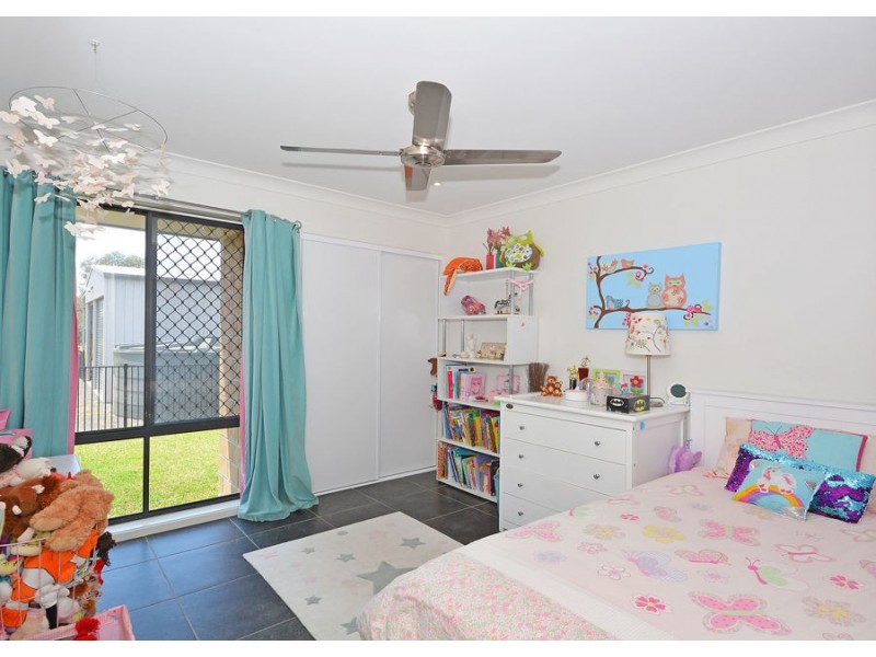 90 Oslove Drive, Booral QLD 4655