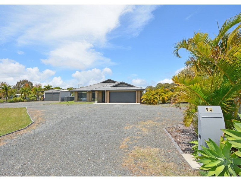 90 Oslove Drive, Booral QLD 4655