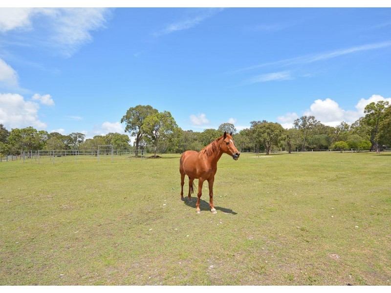 90 Oslove Drive, Booral QLD 4655