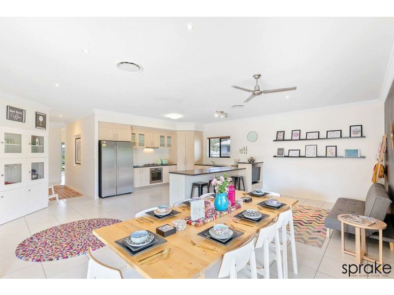2/34 Hughes Road, Urangan QLD 4655