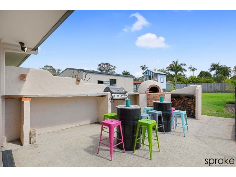 2/34 Hughes Road, Urangan QLD 4655