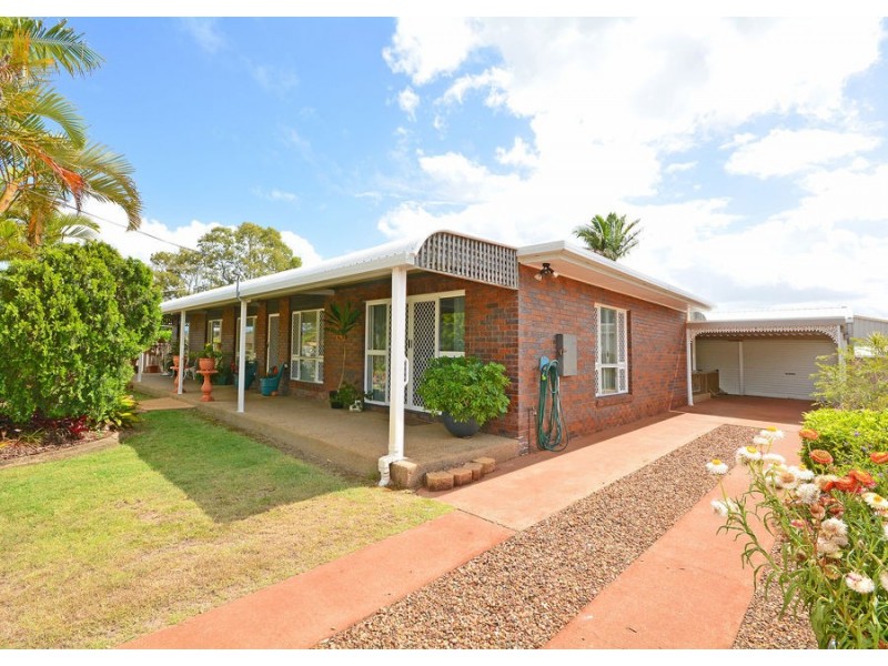 76 Alexander Street, Urangan QLD 4655
