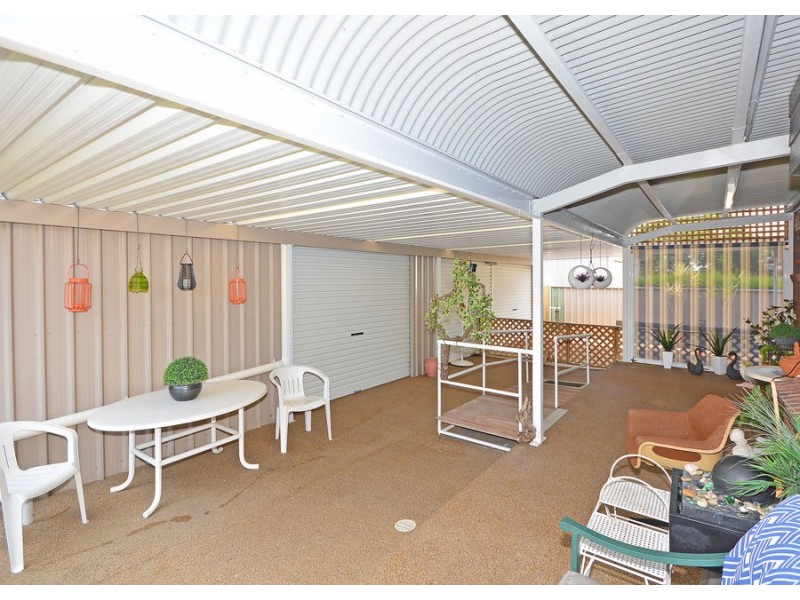 76 Alexander Street, Urangan QLD 4655