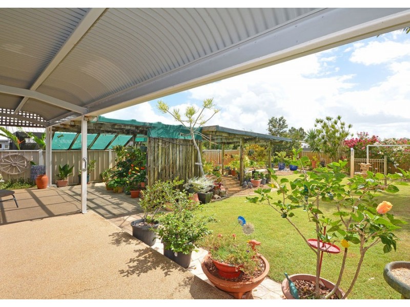 76 Alexander Street, Urangan QLD 4655