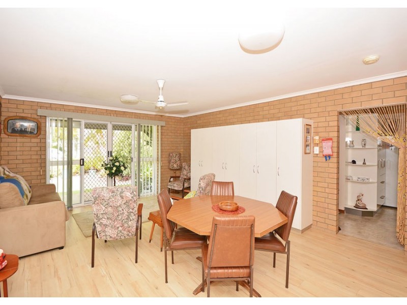 76 Alexander Street, Urangan QLD 4655