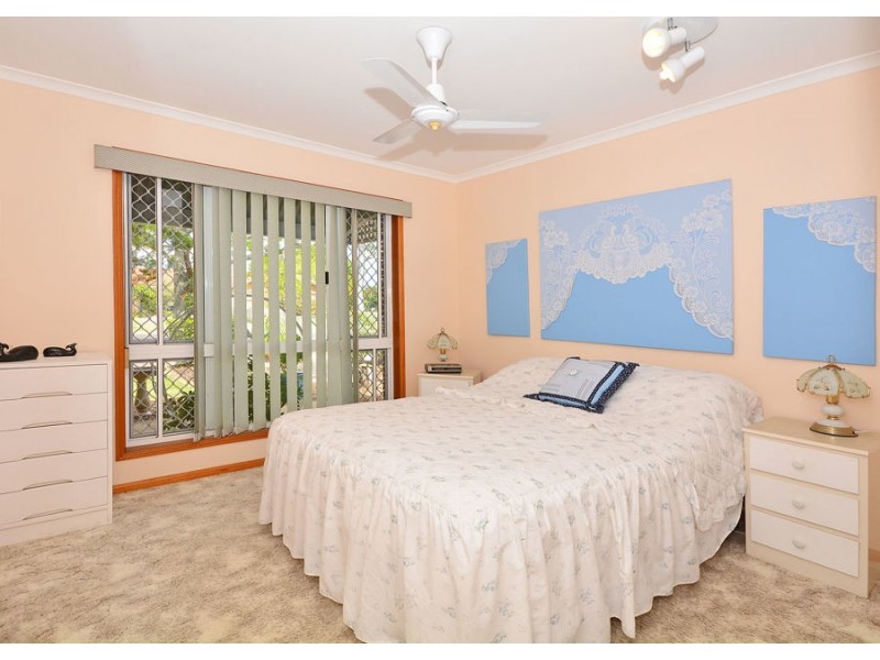 76 Alexander Street, Urangan QLD 4655