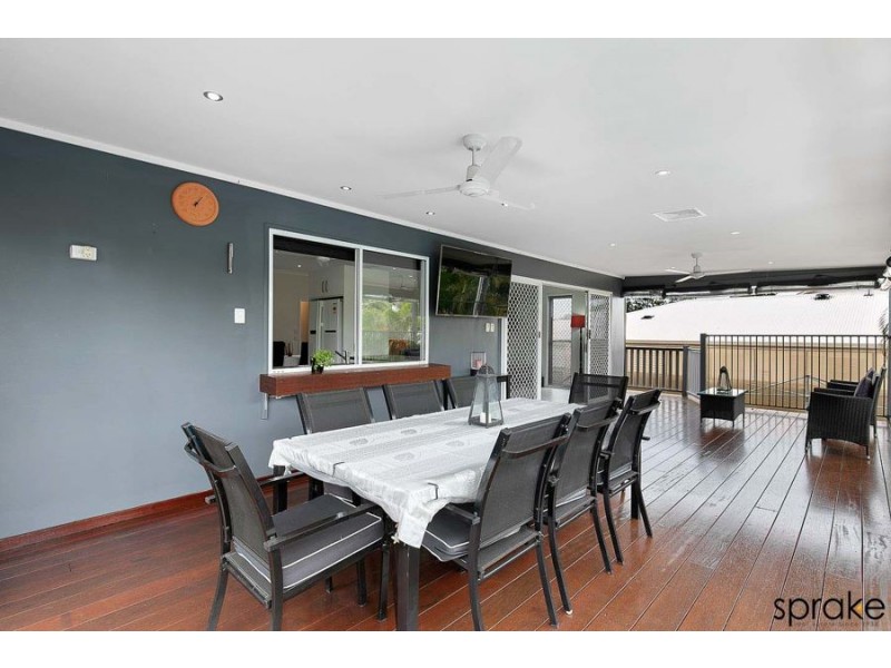 24 Eric Street, Torquay QLD 4655
