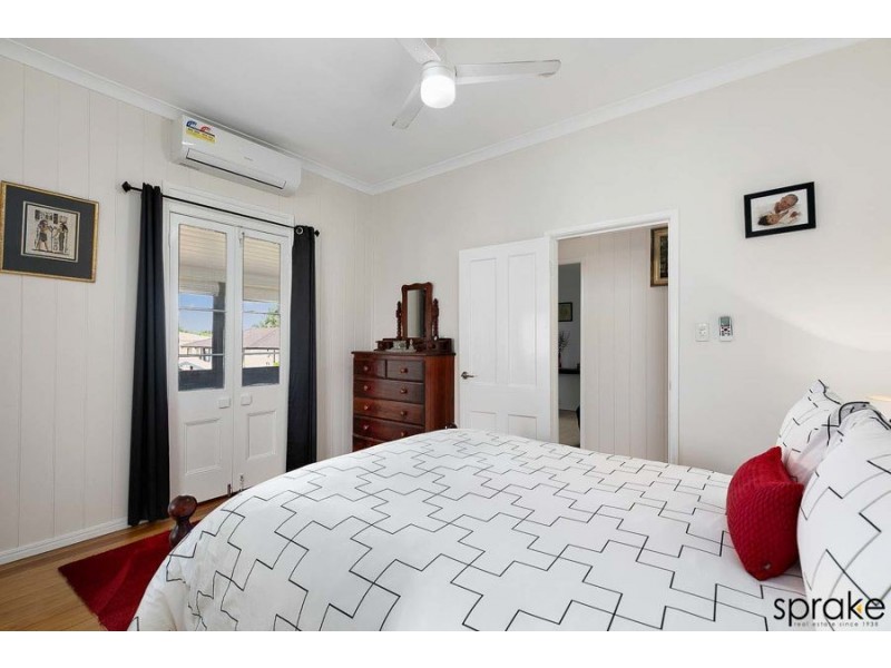 24 Eric Street, Torquay QLD 4655