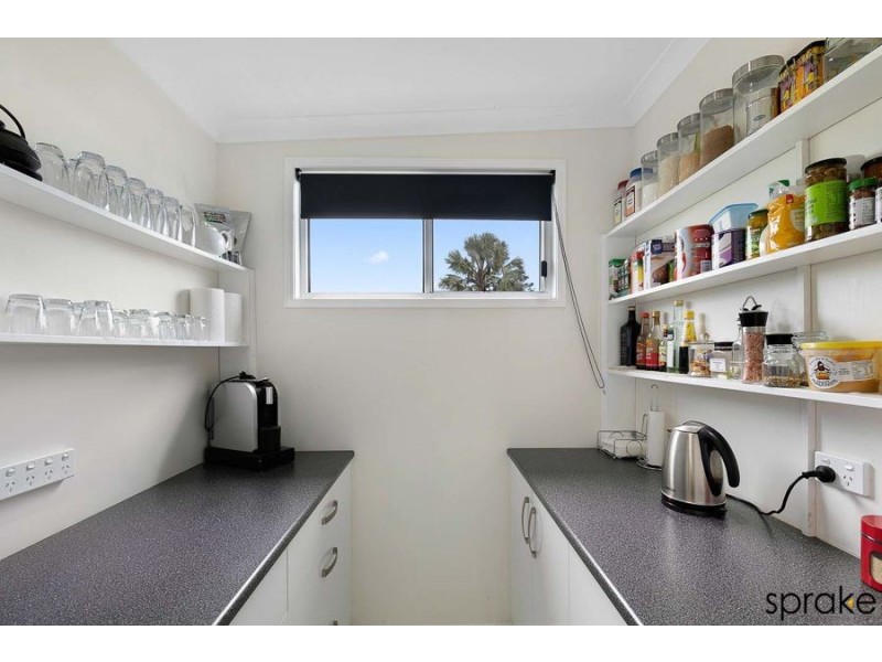 24 Eric Street, Torquay QLD 4655