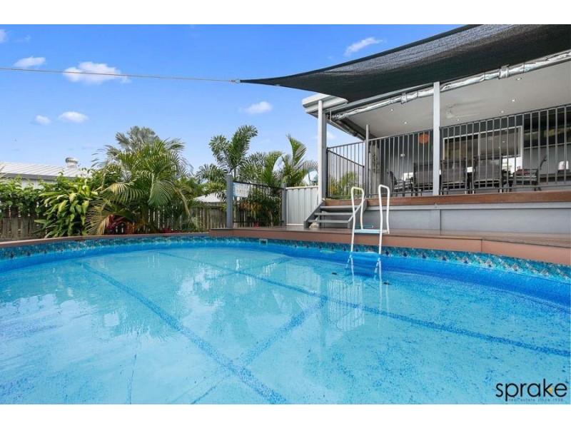 24 Eric Street, Torquay QLD 4655