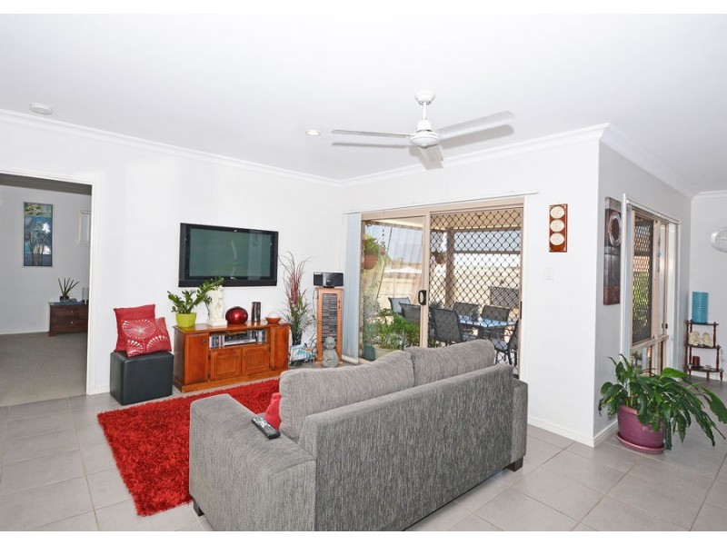 40 Picadilly Circuit, Urraween QLD 4655