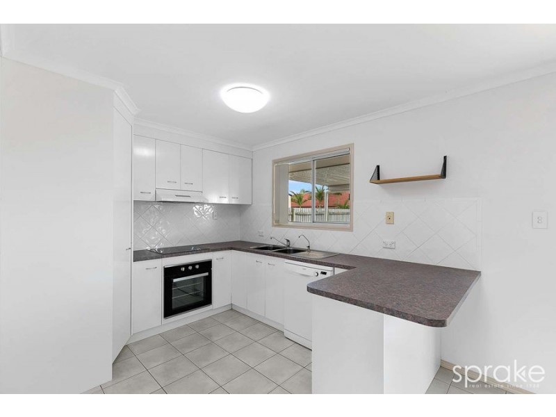 4 Sirius Court, Eli Waters QLD 4655