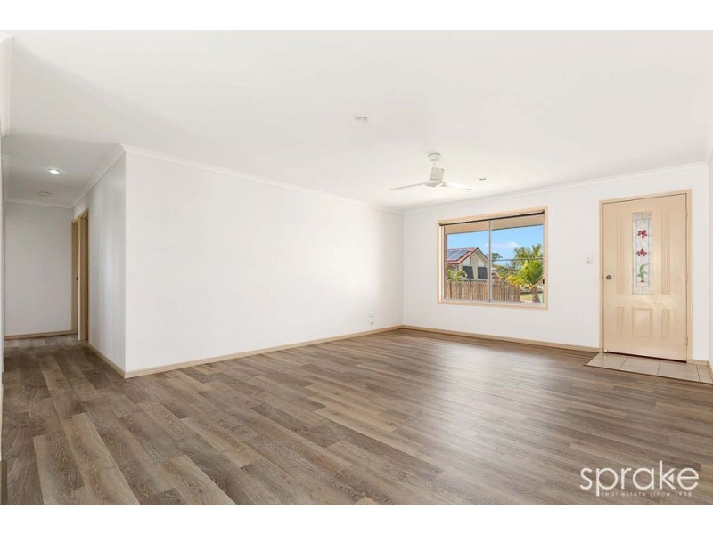 4 Sirius Court, Eli Waters QLD 4655