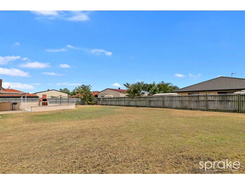 4 Sirius Court, Eli Waters QLD 4655