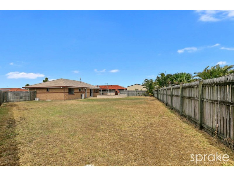 4 Sirius Court, Eli Waters QLD 4655