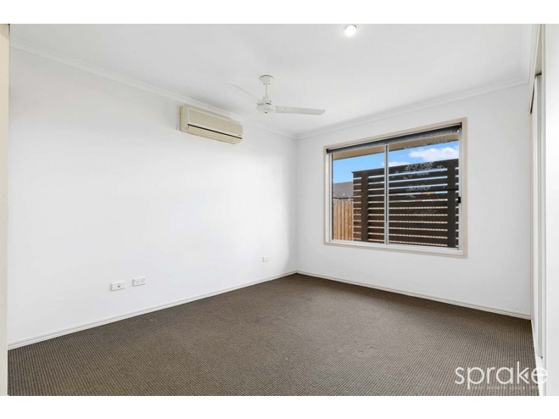 4 Sirius Court, Eli Waters QLD 4655