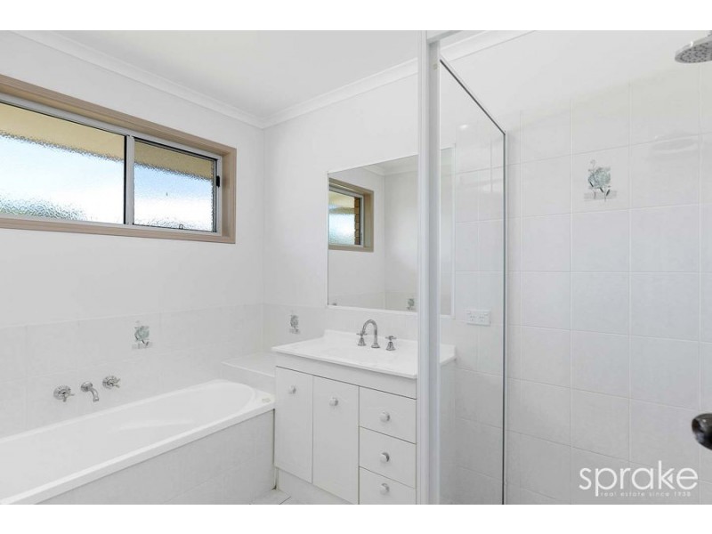 4 Sirius Court, Eli Waters QLD 4655