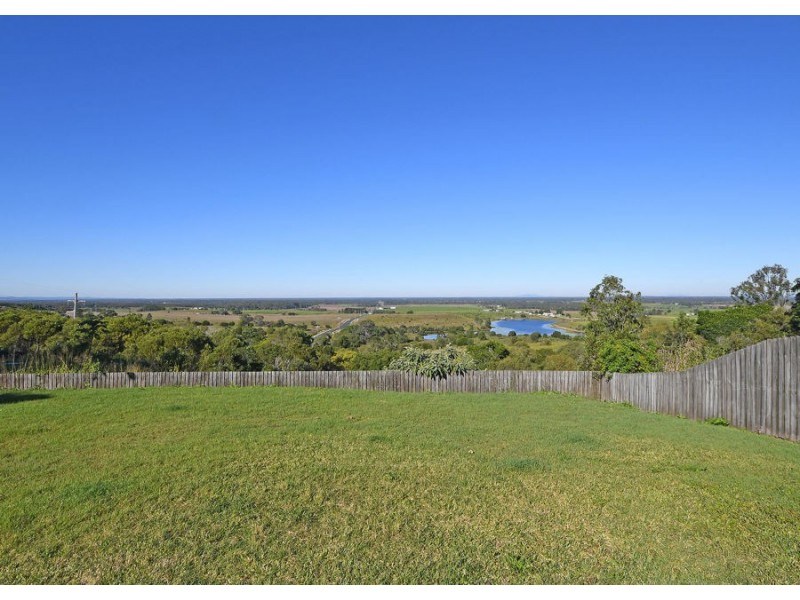 8 Regency Avenue, Urraween QLD 4655