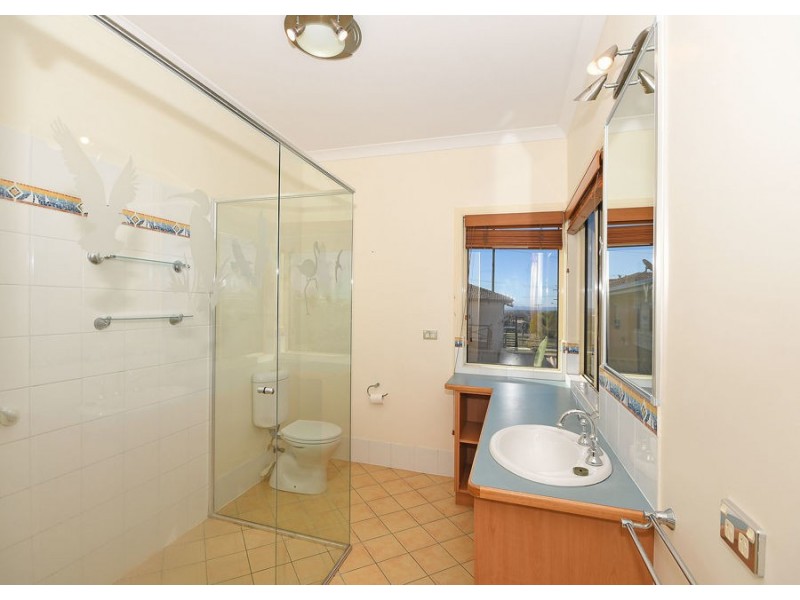 8 Regency Avenue, Urraween QLD 4655