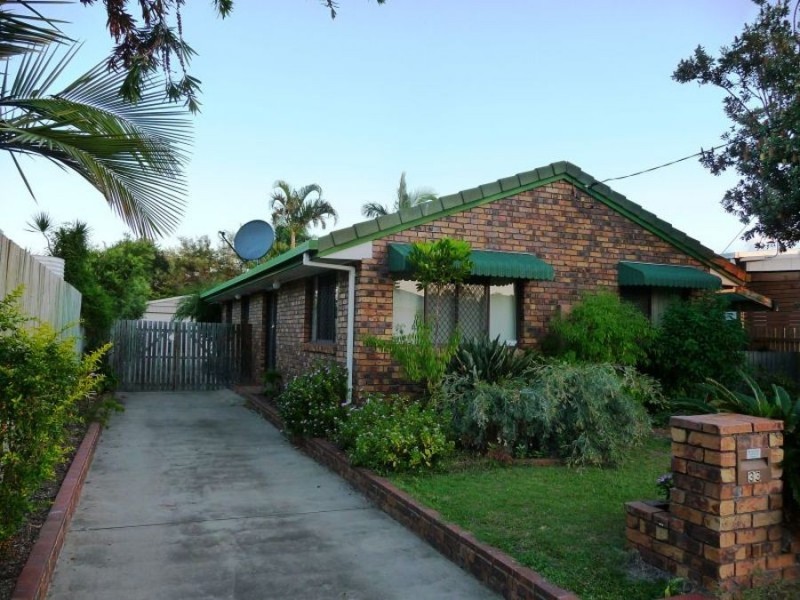 33 Ocean Street, Torquay QLD 4655