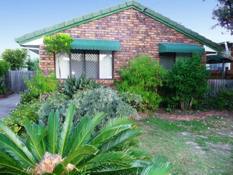 33 Ocean Street, Torquay QLD 4655