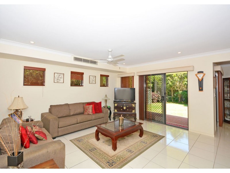 8 Partridge Close, Torquay QLD 4655