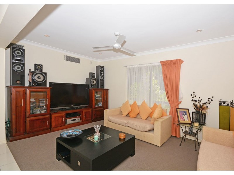 8 Partridge Close, Torquay QLD 4655