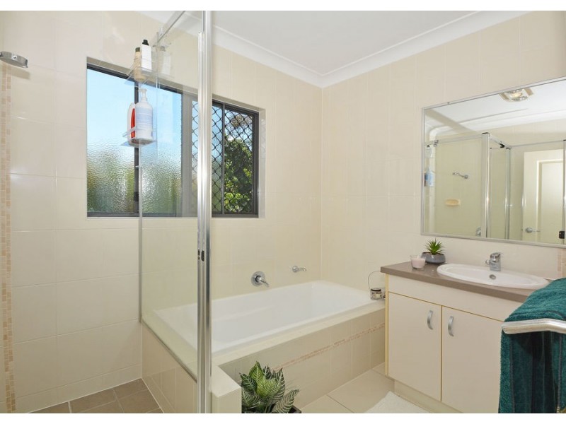 8 Partridge Close, Torquay QLD 4655