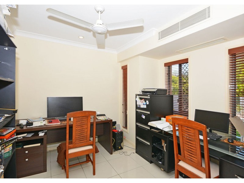 8 Partridge Close, Torquay QLD 4655