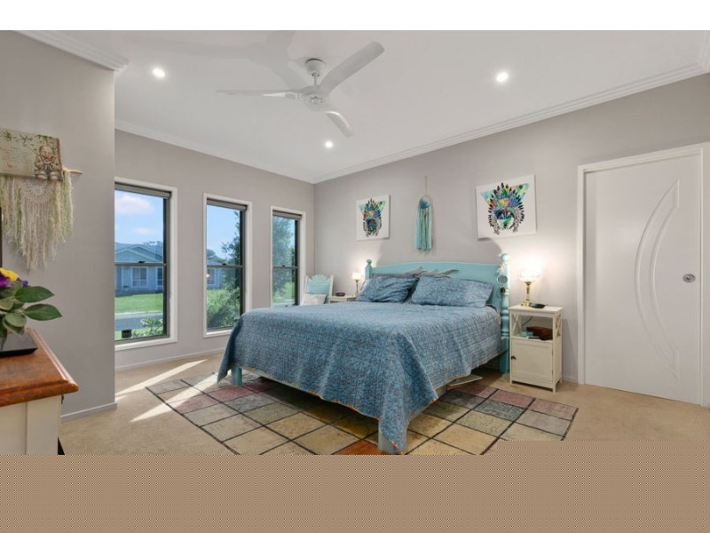 10 Pinnacle Court, Craignish QLD 4655