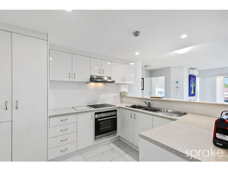 27/397 Esplanade, Torquay QLD 4655