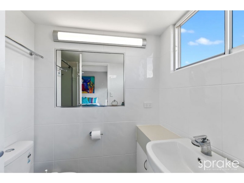 27/397 Esplanade, Torquay QLD 4655