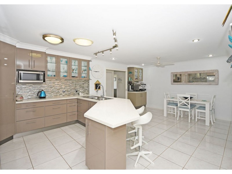 10 Yarrilee Circuit, Dundowran QLD 4655