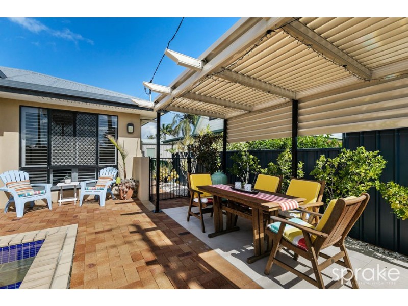 77 Truro Street, Torquay QLD 4655