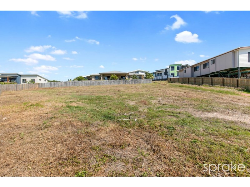 14 Mia Court, Nikenbah QLD 4655