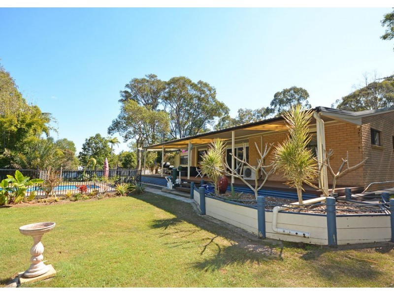 44 Senorita Parade, Urangan QLD 4655