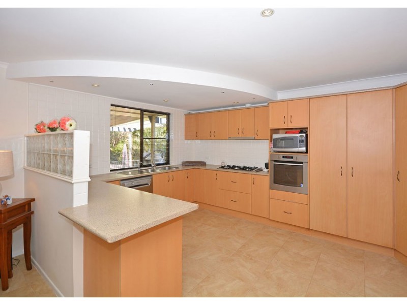 44 Senorita Parade, Urangan QLD 4655